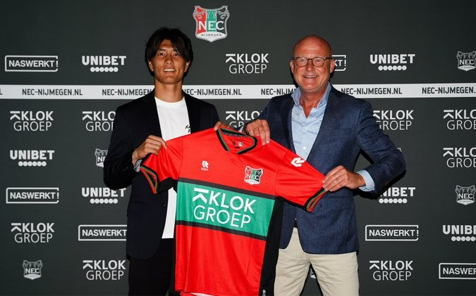 竞技场上占 竞技场上占